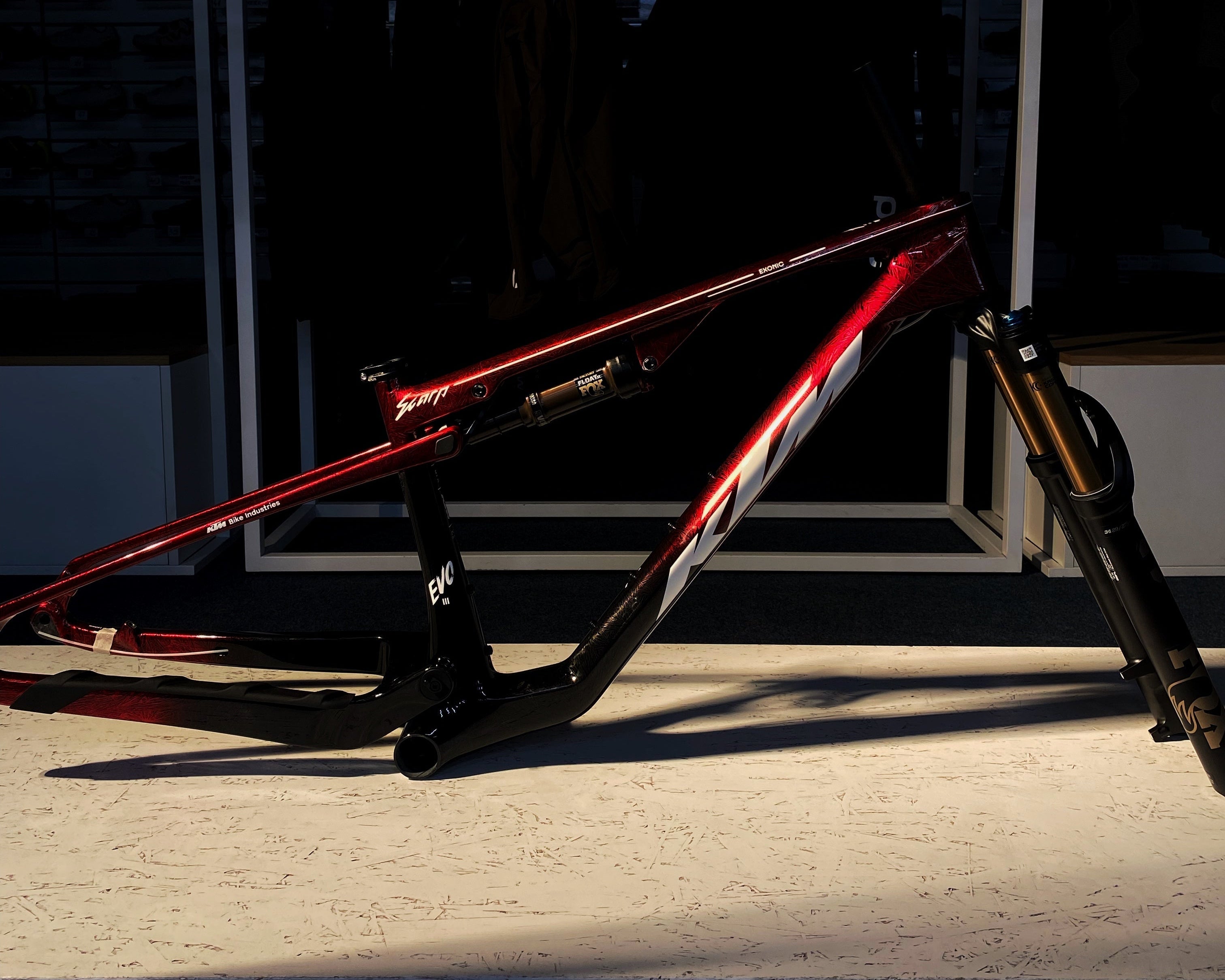 Set Telaio Bici MTB Trek 820 ST 2010 - Taglia L 18" In Acciaio Rosso Con Movimento Centrale