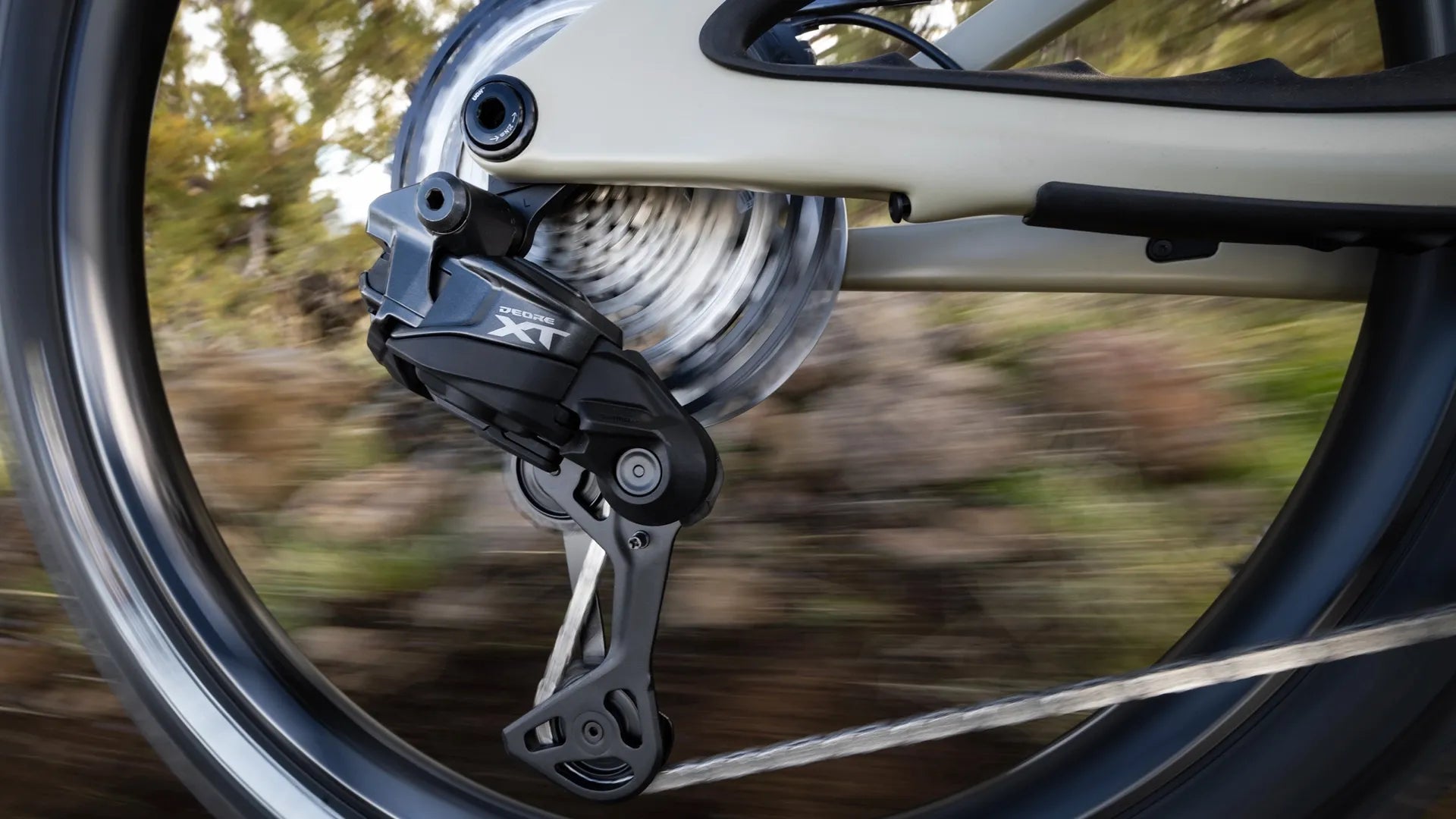 Nuovi Shimano Deore Di2 e Deore XT Di2