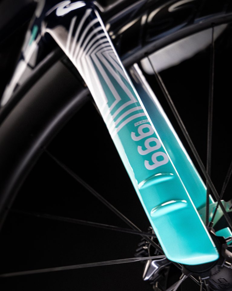 Bianchi Oltre RC Dura Ace Di2 – Team Bahrain Replica