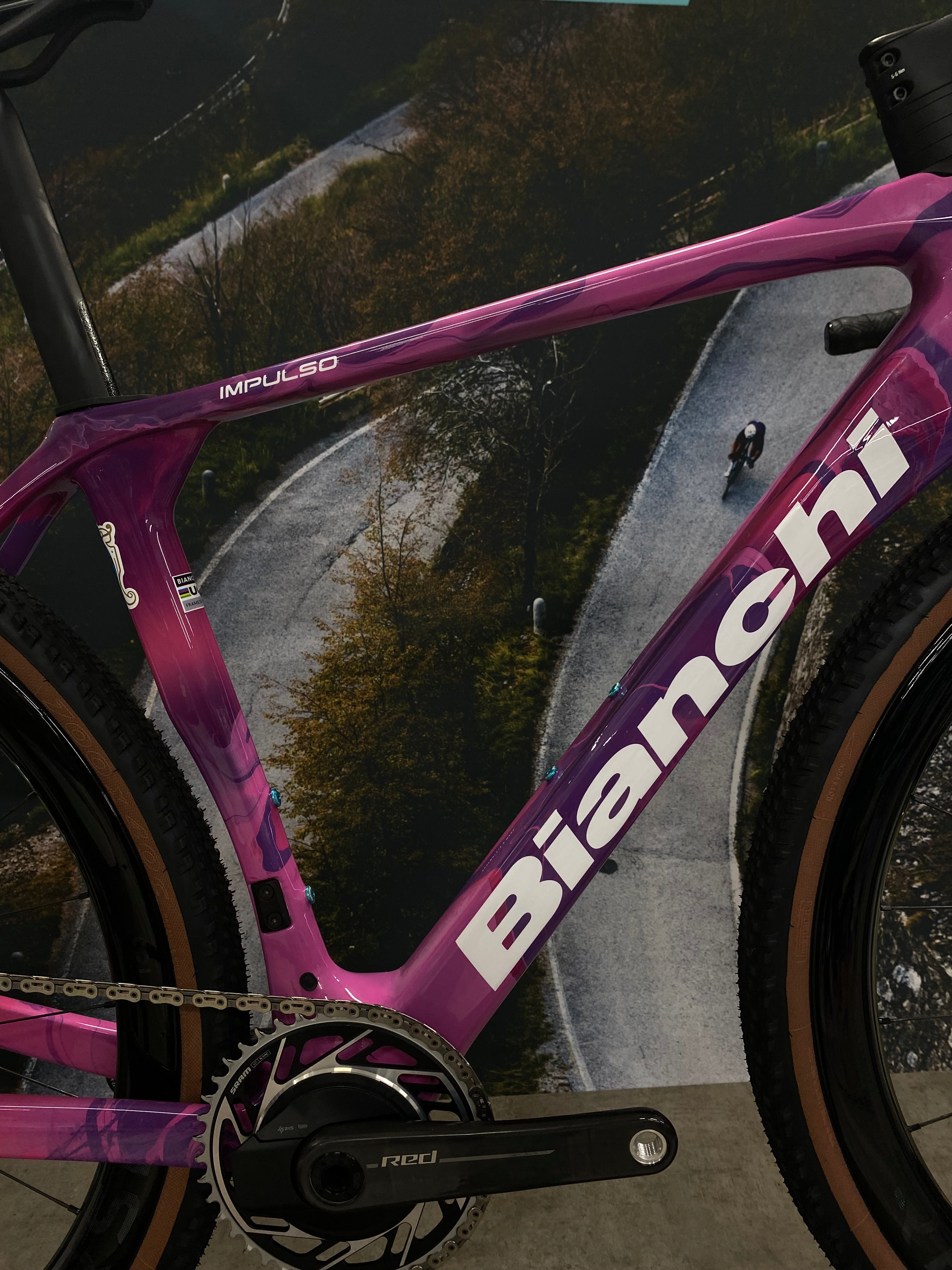 Bianchi Impulso RC Rouge XPLR AXS - Miami Drip