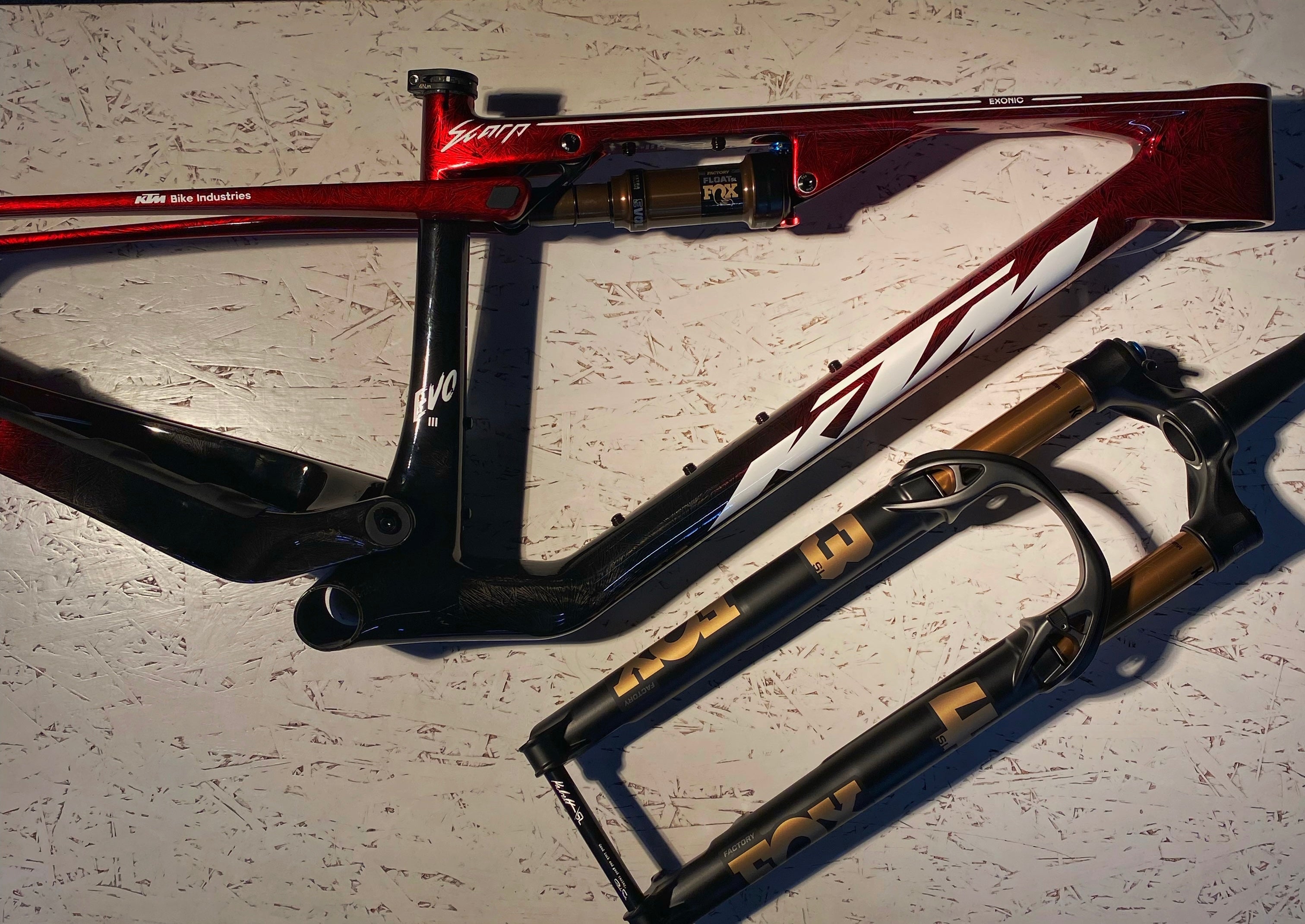 KTM - Kit Telaio e Ammortizzatori SCARP EXONIC MT EVO 3 FOX FACTORY 34 120 mm