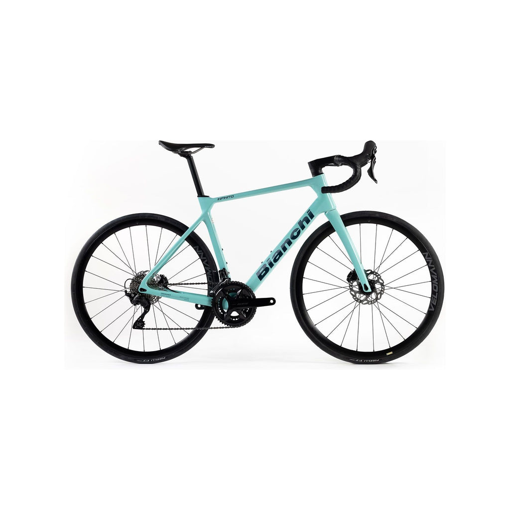 Vélo Bianchi Infinito 105 12V avec jantes en carbone Velomann Palladium