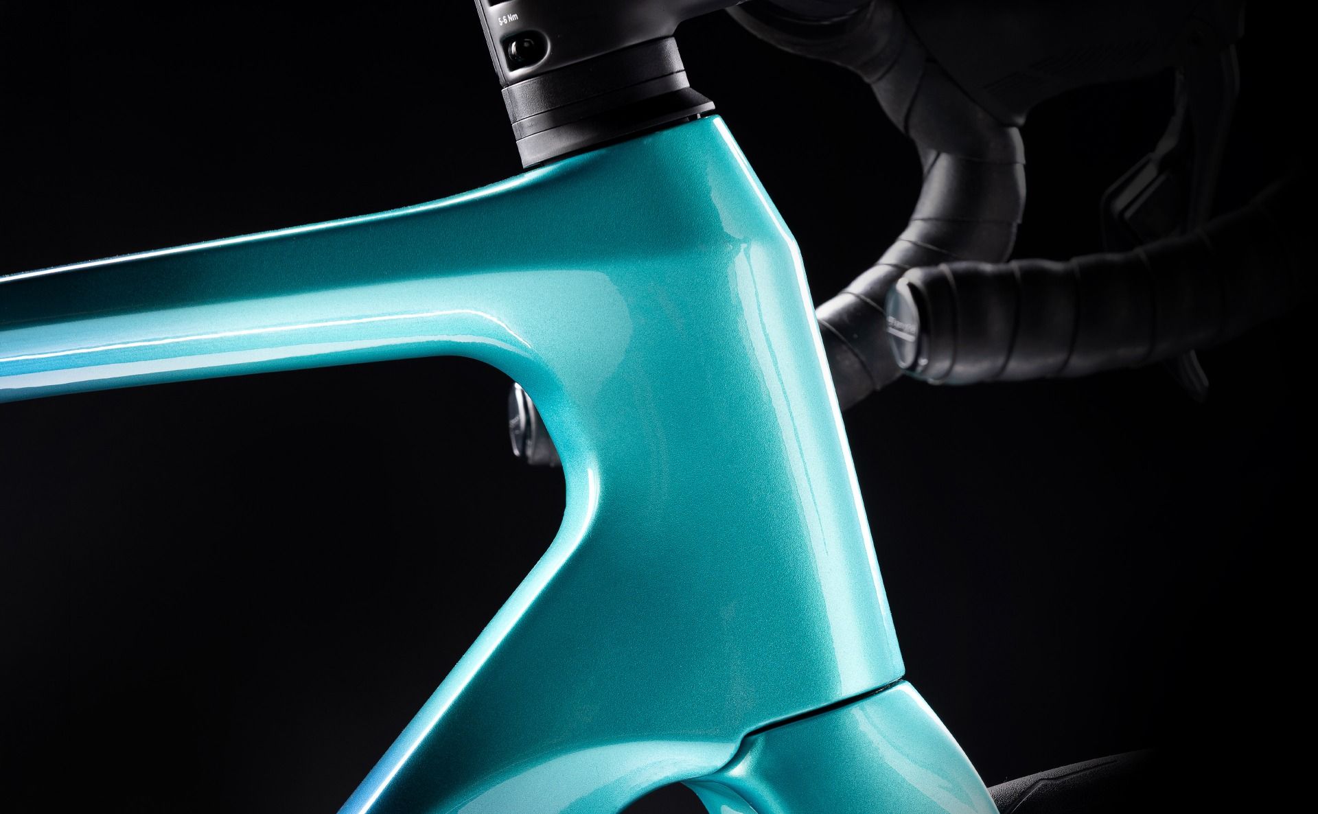 Bicicletta Bianchi Infinito Pro – SRAM Force AXS