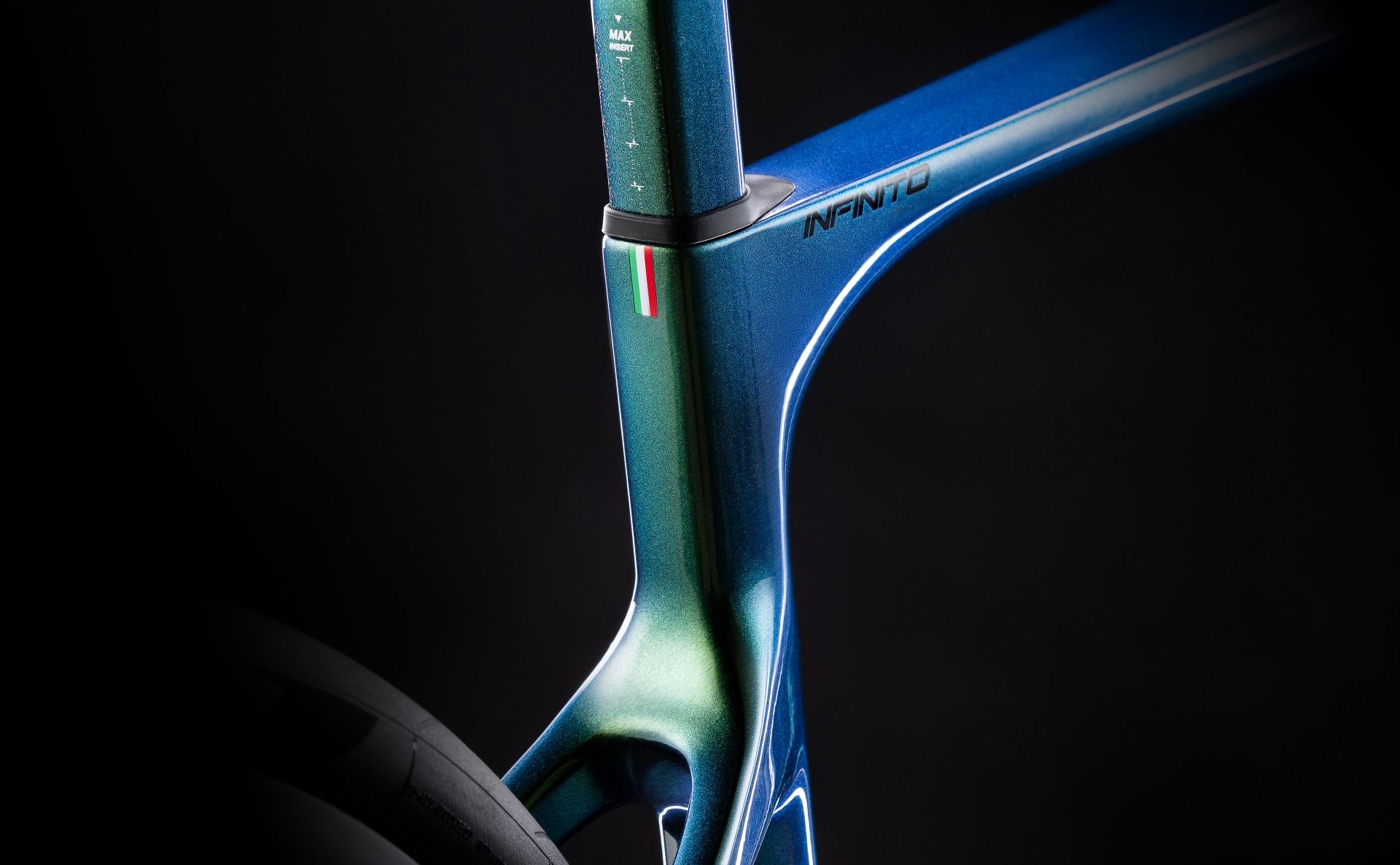 Bicicletta Bianchi Infinito Pro – SRAM Force AXS